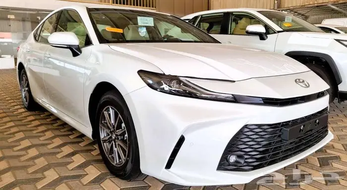 تويوتا كامري E موديل 2025 بنزين كاش - تقسيط 0