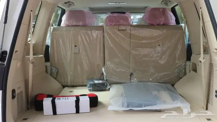 تويوتا لاندكروزر GXR2 2025 متوفر جميع الفئات بنزين _ ديزل 11