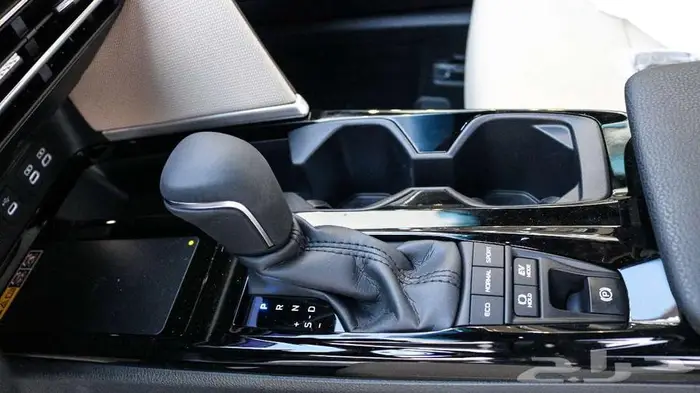 تويوتا كامرى نص فل هايبرد موديل 2025 متوفر كاش   اقساط 7