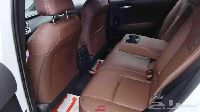 تتوفرفئات كورولا كروس2025 اصفارلمبيعات البنوك با قل ربح 0.35 2