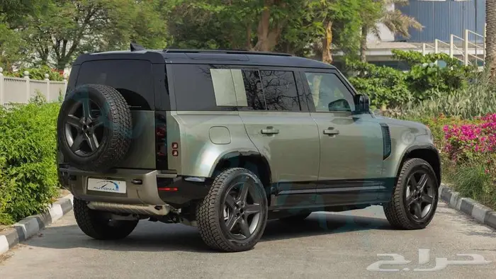 2025 Land Rover Defender 110 X-Dynamic SE P400e مع ضمان 6