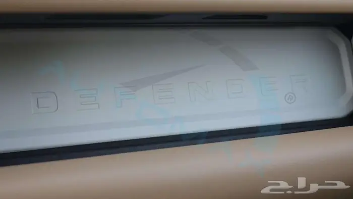 2025 Land Rover Defender 110 X-Dynamic SE P400e مع ضمان 27