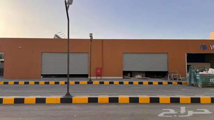 مجمع تجاري للإيجار - حي القادسية 9