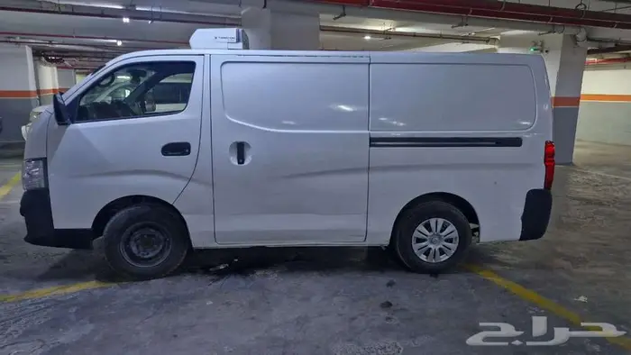 باص نيسان ديزل ثلاجة 2019 للبيع 4