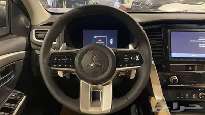 ميتسوبيشي مونتيرو نص فل موديل 2025 بنزين index