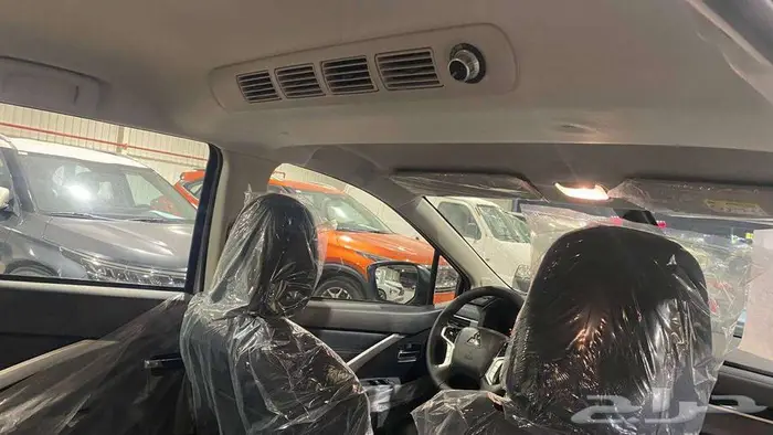 عررض خااص متسوبيشي اكسباندر كروس بريميوم 2025 فل كامل 9