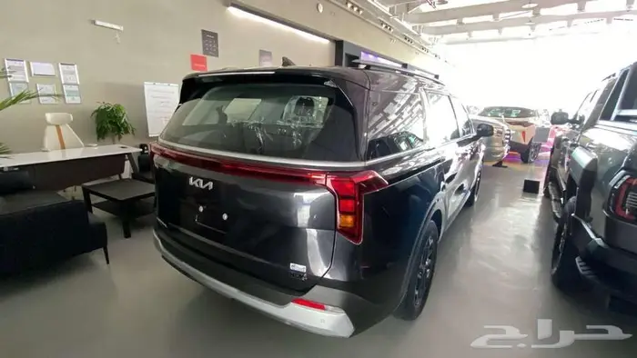 كيا كارنفال ستاندر عروض نهاية السنة 7