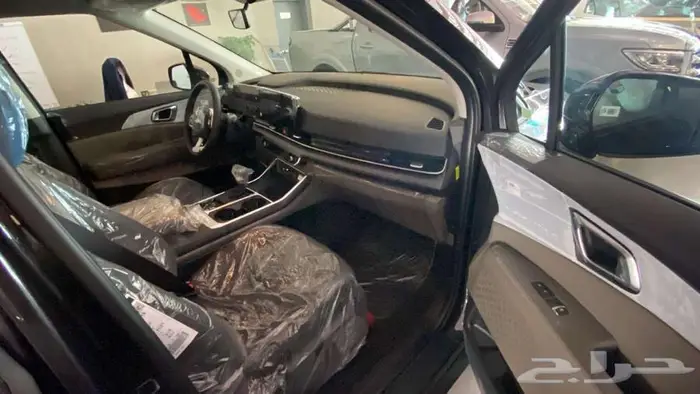 كيا كارنفال ستاندر عروض نهاية السنة 4