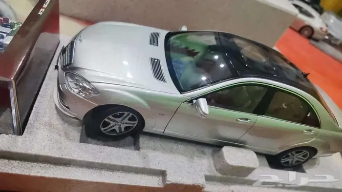 مرسيدس بنز S 600 L (W221) من MotorHelix بمقياس 1 18 24