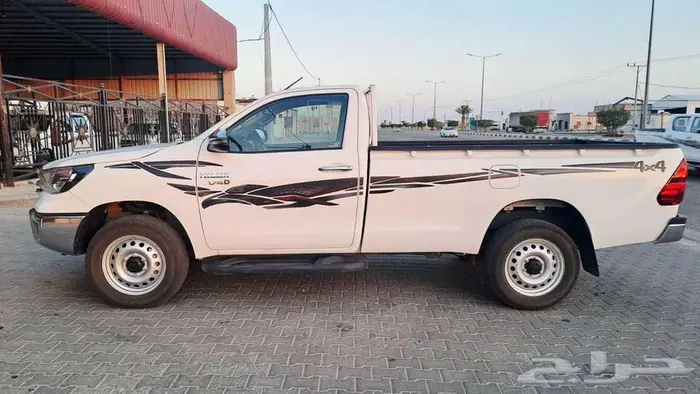 تويوتا هايلكس 2022 4