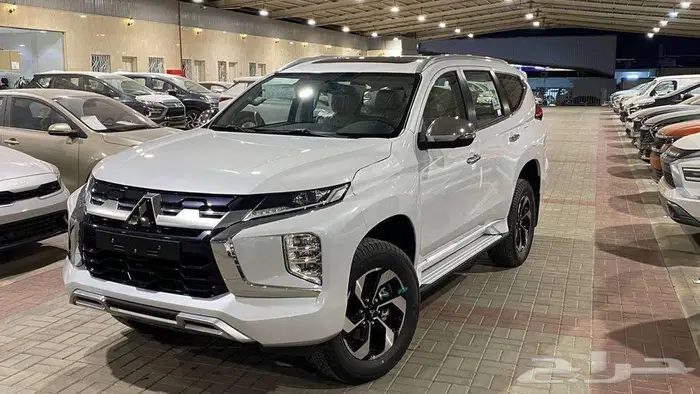 ميتسوبيشي مونتيرو نص فل موديل 2025 بنزين 1