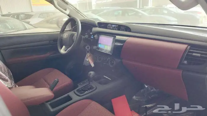 هايلوكس غمارتين DLX 4 4 توماتيك بنزين خليجي 2025 كاش وأقساط 8