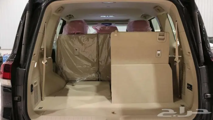 تويوتا لاند كروزر GXR L4 2025 عماني 9