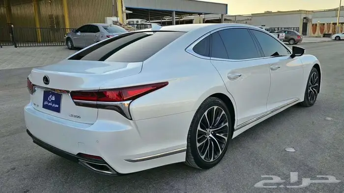 لكزس LS500 2018 فل كامل 3