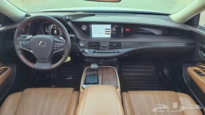 لكزس LS500 2018 فل كامل 12