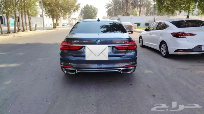 BMW 740 2018 0