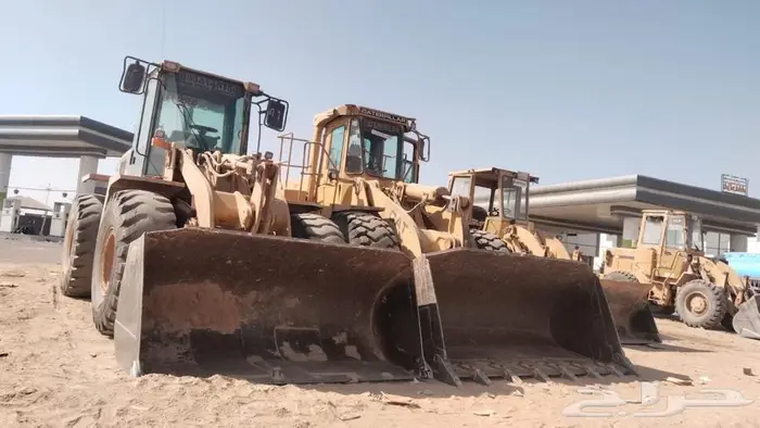 معدات للإيجار حفر دفان ترحيل توريد 1