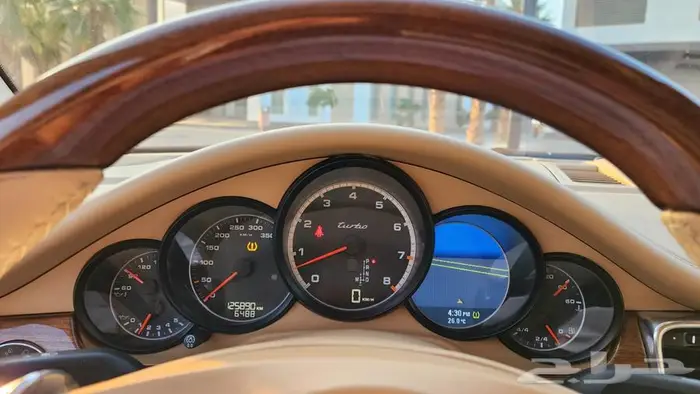 بورش باناميرا تيربو 2010 14