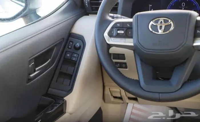 تويوتا لاندكروزر GXR. L2بنزين موديل 2025 14