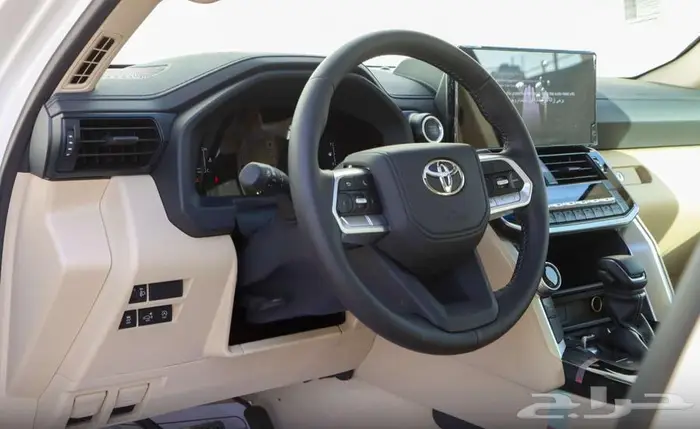 تويوتا لاندكروزر GXR. L2بنزين موديل 2025 20