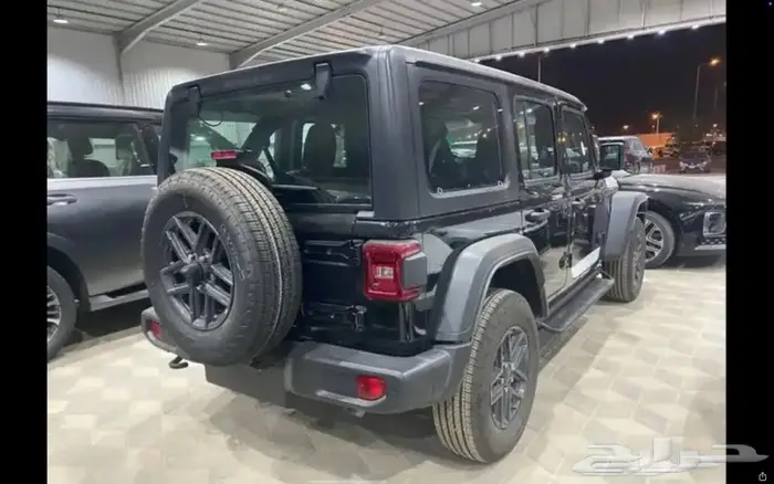 جيب رنجلر تيربو سبورت 2.0 2024 (اسود او رصاصي ) 3