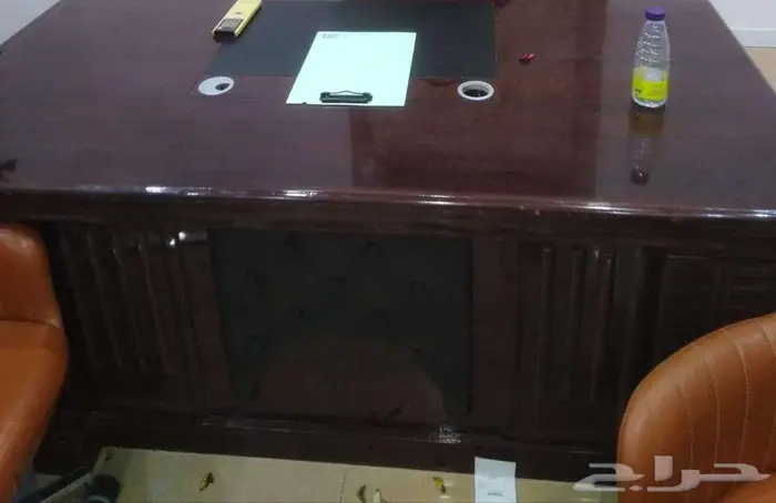 مكتب و أثنين كراسي 0