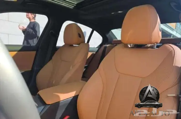 BMW 320i Mkit Sport pro Special Edition 2025 16