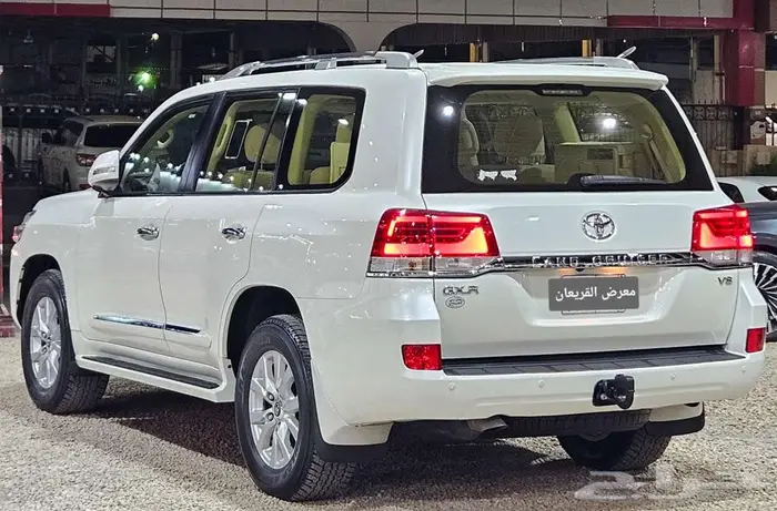 تويوتا لاندكروزر GXR..2016 15
