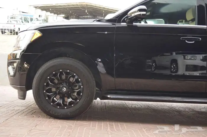 فورد اكسبيدشن موديل 2020 اسود ملكي 42