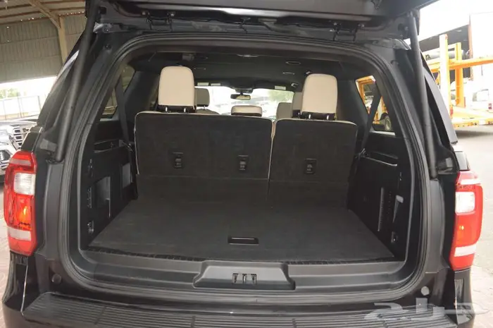 فورد اكسبيدشن موديل 2020 اسود ملكي 37