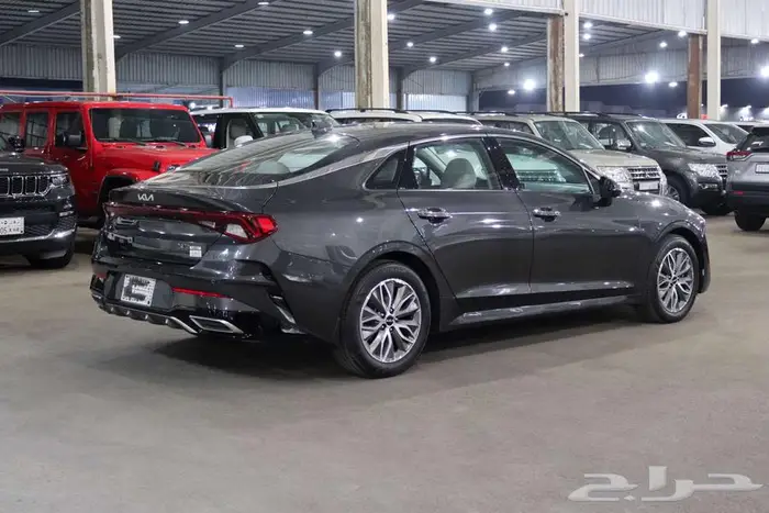 كيا K5 2023 هايبرد فل كامل 7