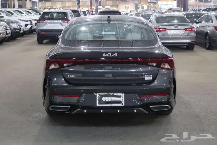كيا K5 2023 هايبرد فل كامل 10