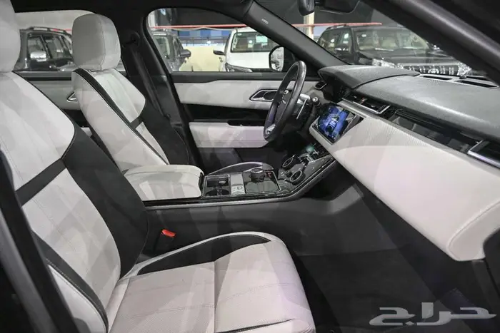 رانج روفر فيلار 2019 بلاك ايشين V4 11