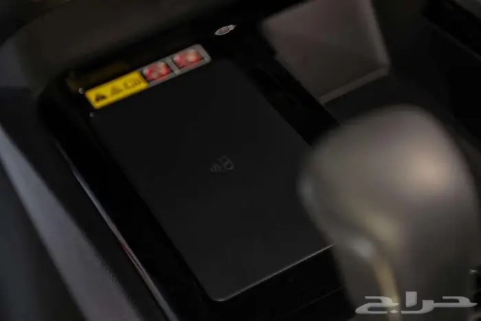 كامري LE 2025 الجديدة متوفرة الآن لدى مجموعة صالح للسيارات 5