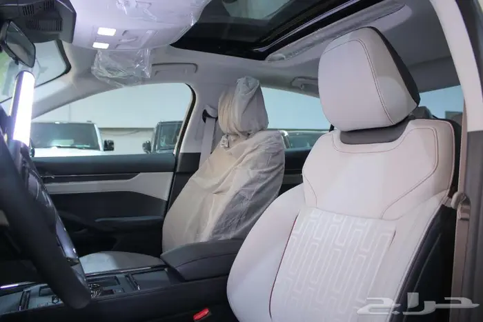 فورد تورس ترند 10