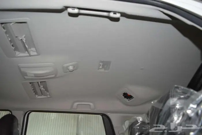 تويوتا فيلوز GLX فل موديل 2025 ابيض و رصاصي ورمادى 15