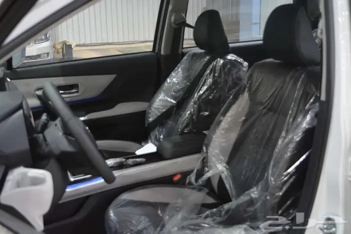 تويوتا فيلوز GLX فل موديل 2025 ابيض و رصاصي ورمادى 16