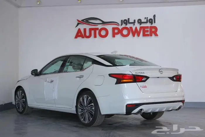 نيسان التيما نص فل موديل 2025 3