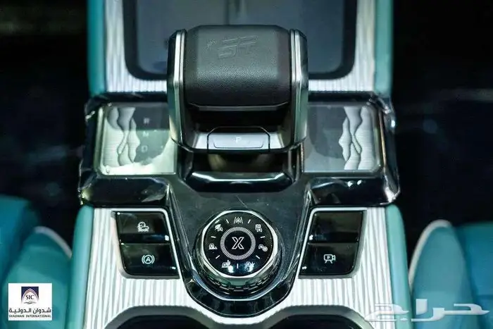 جيتور T1 لاكجري سقف اسود 15