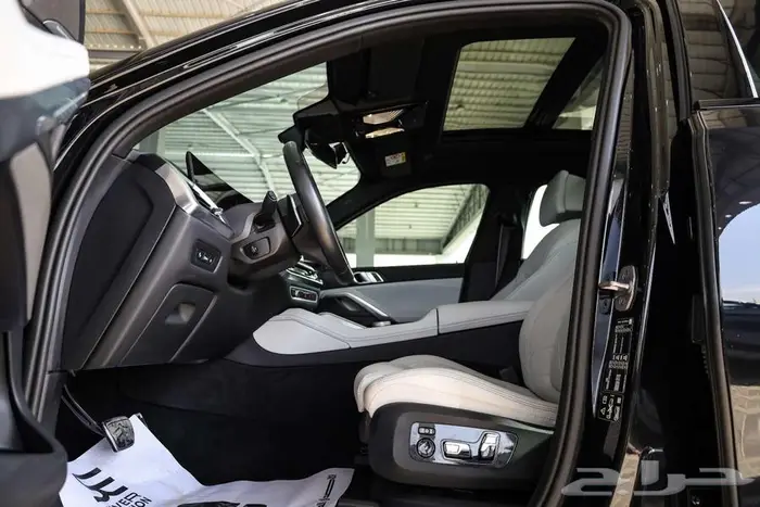 بي ام دبليو X6 xdrive 40 موديل 2025 عداد 34 الف كم 11