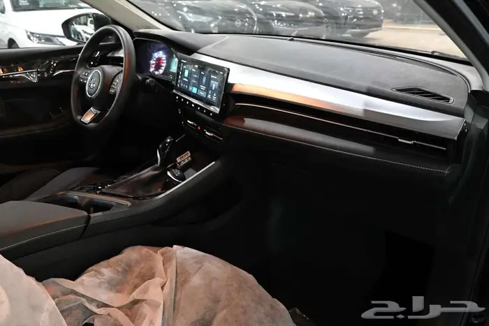 ام جي 5 الشكل الجديد 2025 ستاندر سعودي 13