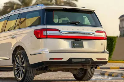 لينكولن نافيجتور V6 2019 ابيض سعودي index