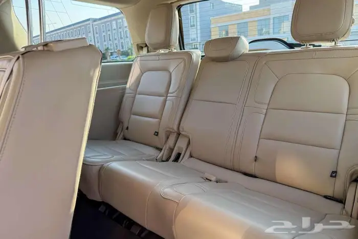لينكولن نافيجتور V6 2019 ابيض سعودي 10