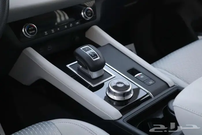 ميتسوبيشي اوتلاندر ستاندر 7 و 5 راكب بدون دبل 2025فرع جدة 4