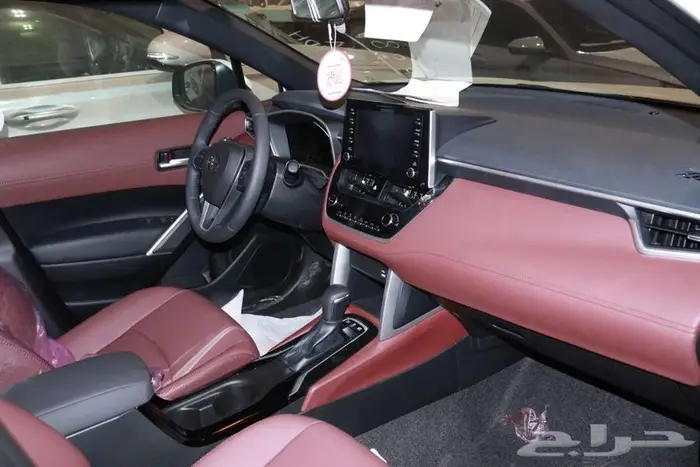 تويوتا كورورلا كروس LTD هايبرد 2025 - عرض بنك الراجحي 8