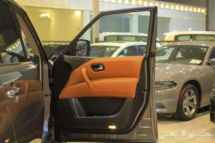 نيسان باترول 2021 بلاتنيوم 17