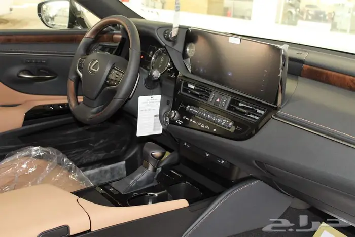 لكزس ES250 لاكجيري - 2025-نص فل - خليجي. 17