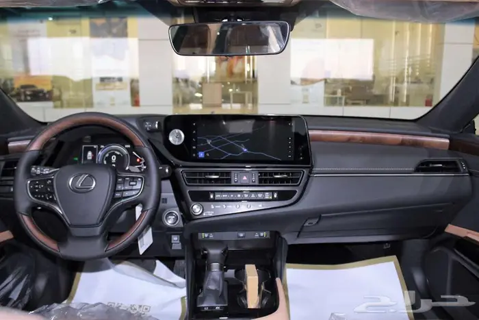 لكزس - ES300 HH هايبرد - 2025 - فل كامل - خليجي 12