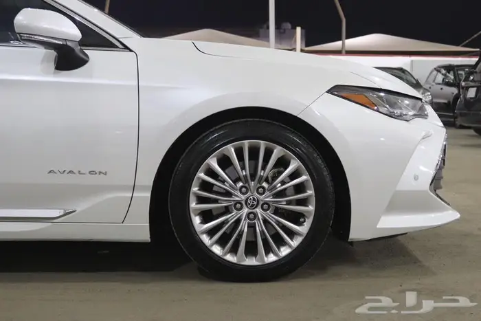 تويوتا افالون 2020 فل كامل بريميوم 9