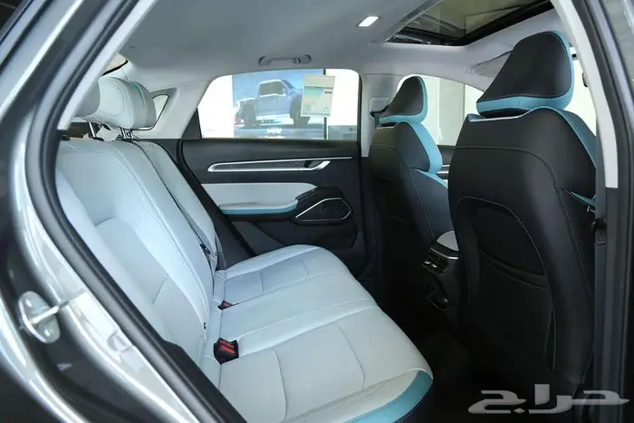 استهلاك وقود اقتصادي وتصميم عصري   جيلي امجراند GK 2025 13